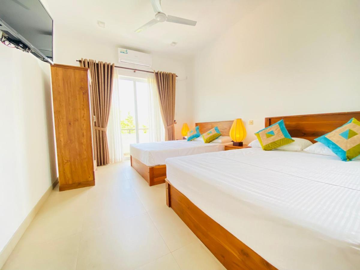 Srimadis Villa Near Airport - Негомбо Екстер'єр фото