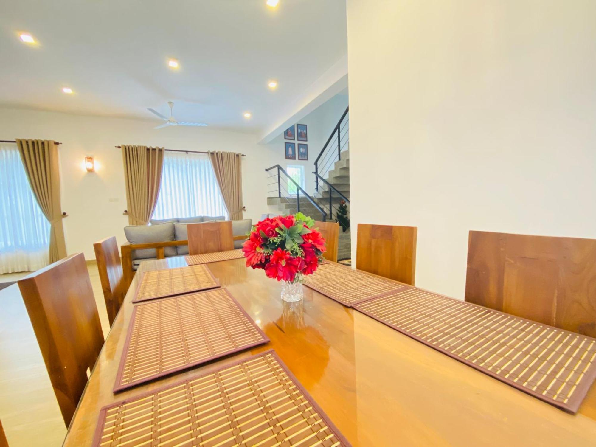 Srimadis Villa Near Airport - Негомбо Екстер'єр фото